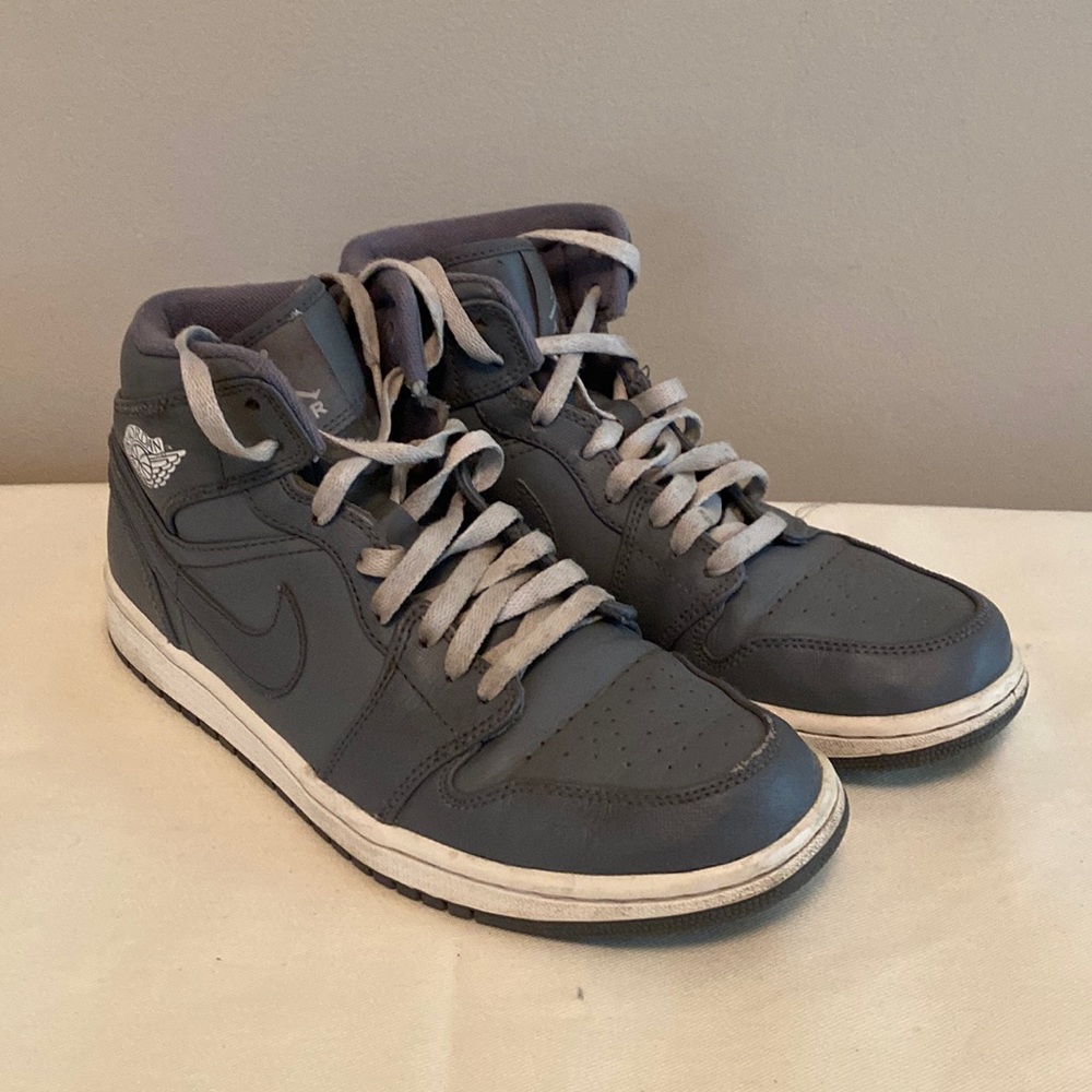 Air Jordan Mid; gray and white